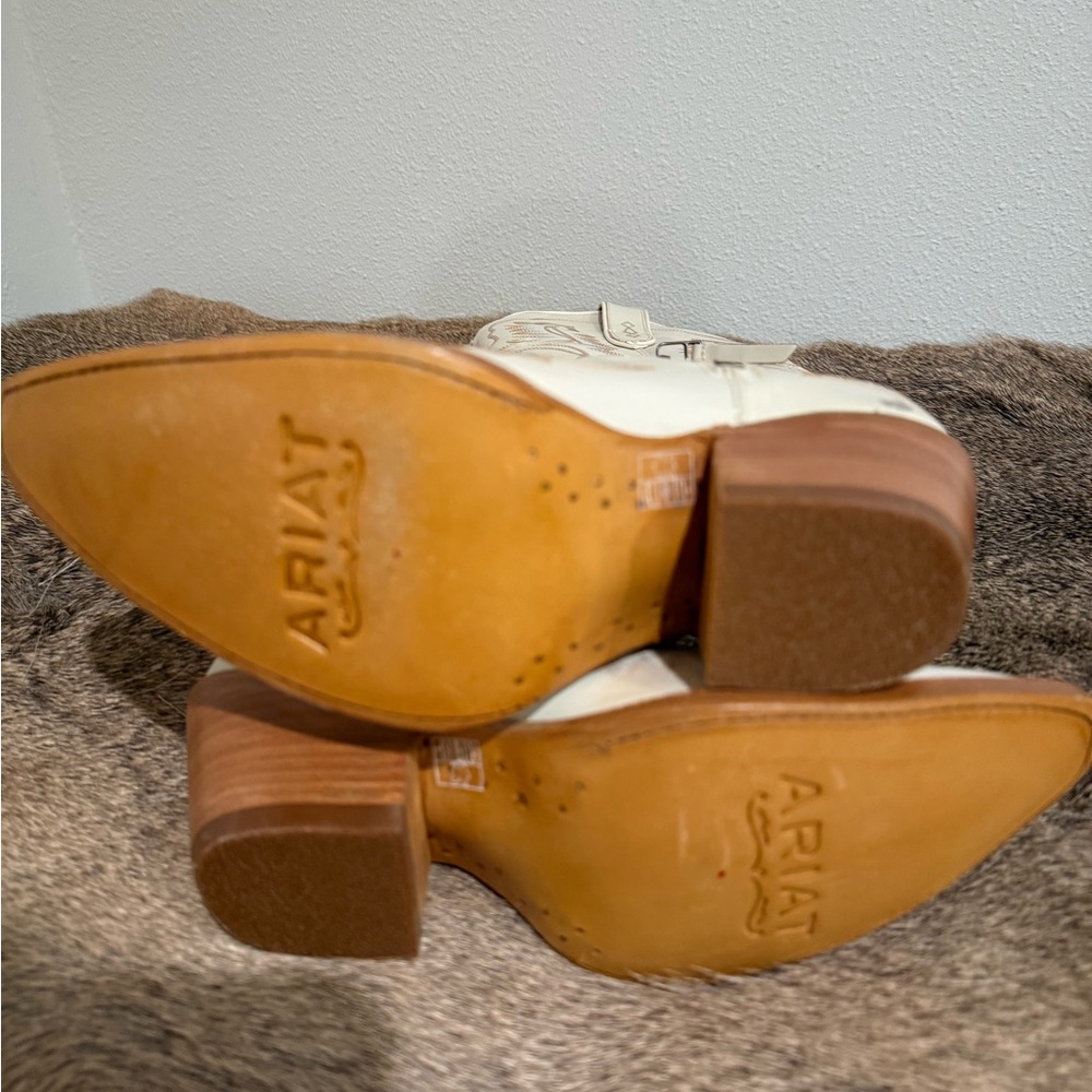 Ariat Women's Casanova Tan and Cream Heeled Boots Size 6.5 - Picture 4 of 6